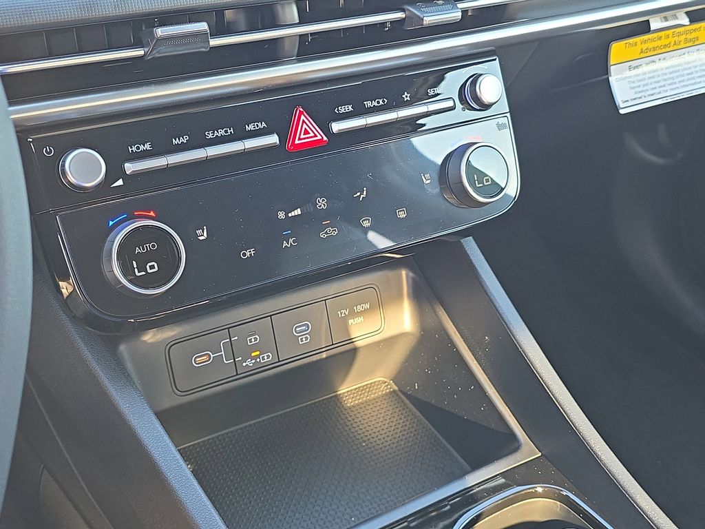 Thumbnail: 2026 Hyundai Santa Cruz - 30