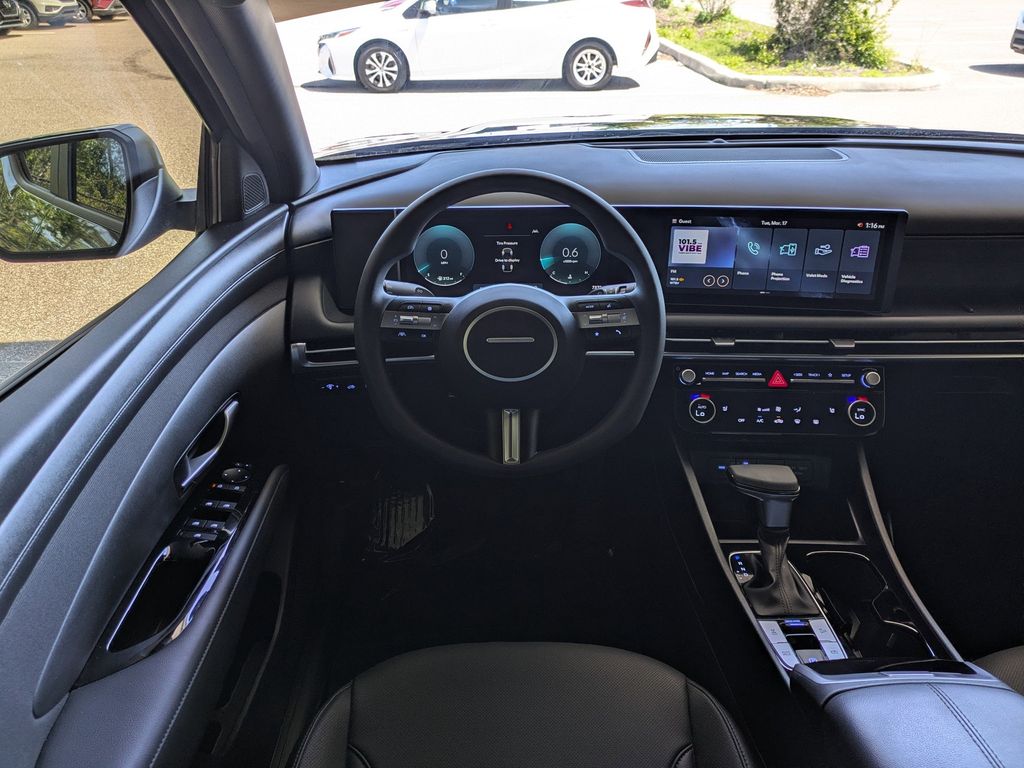 Thumbnail: 2025 Hyundai Santa Cruz - 10