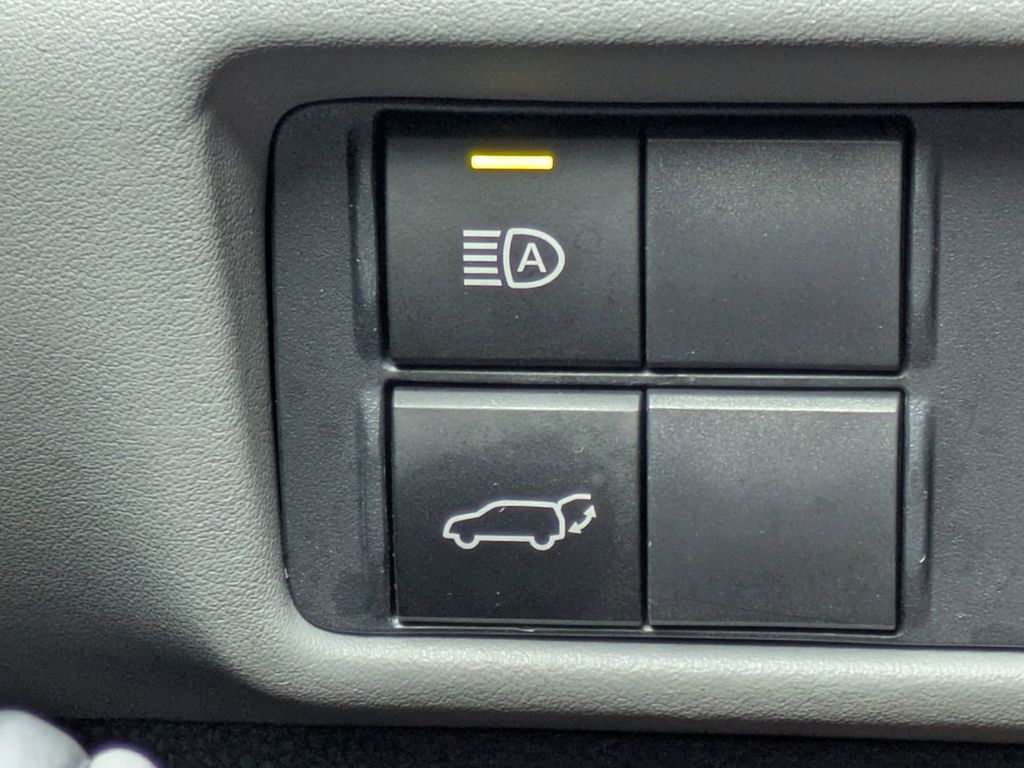 Thumbnail: 2021 Toyota Highlander - 39