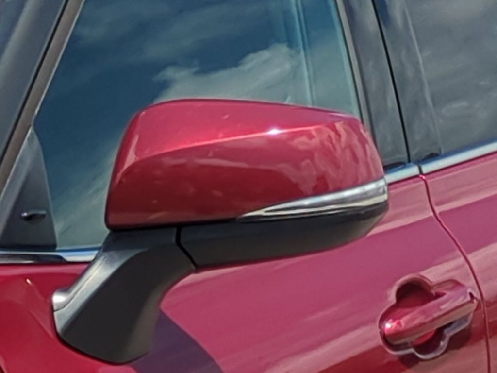Thumbnail: 2022 Toyota Highlander - 22