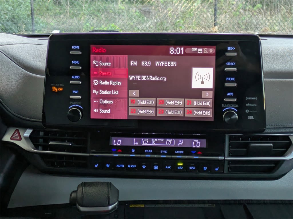 Thumbnail: 2022 Toyota Sienna - 14