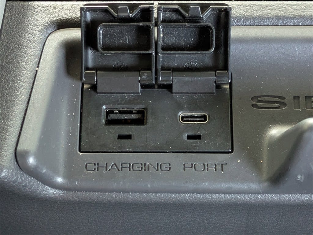 Thumbnail: 2022 Toyota Sienna - 17