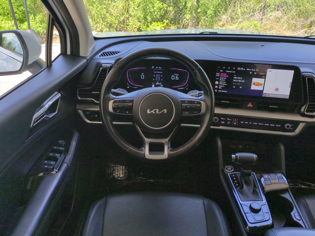 Thumbnail: 2023 Kia Sportage - 9