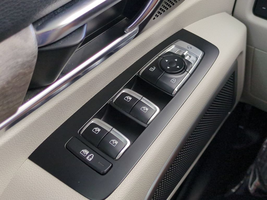 Thumbnail: 2022 Kia Telluride - 33