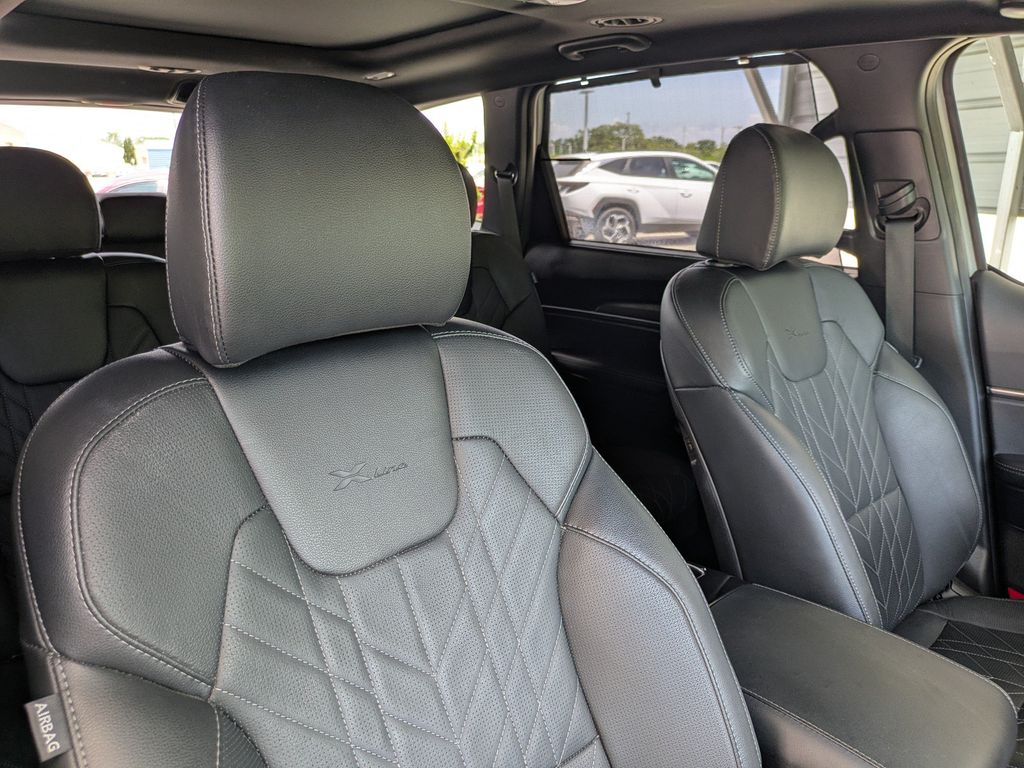 Thumbnail: 2023 Kia Telluride - 11