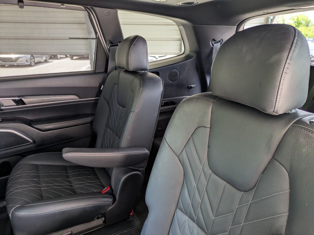 Thumbnail: 2023 Kia Telluride - 25