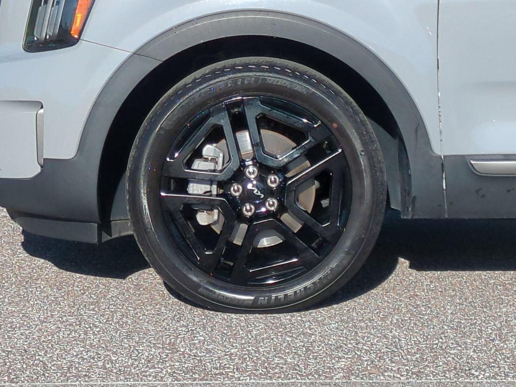 Thumbnail: 2023 Kia Telluride - 8