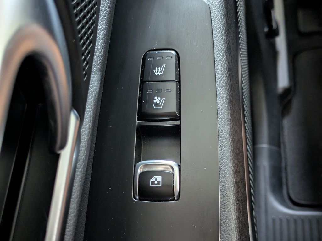 Thumbnail: 2021 Kia Telluride - 27