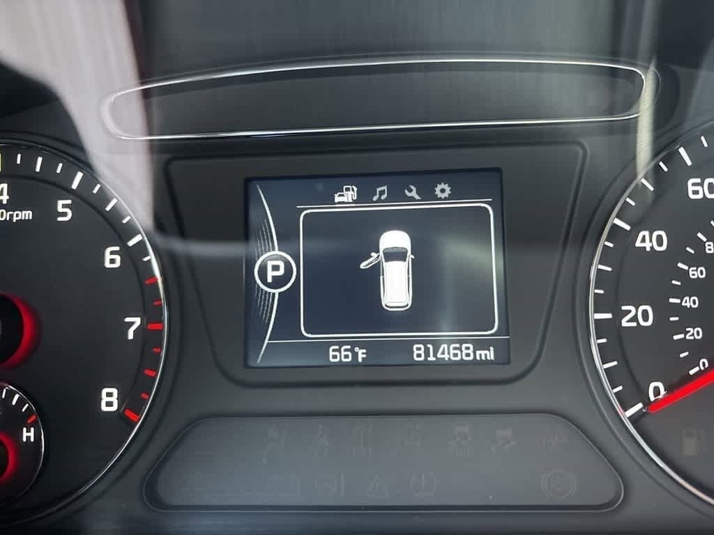 Thumbnail: 2017 Kia Sorento - 8