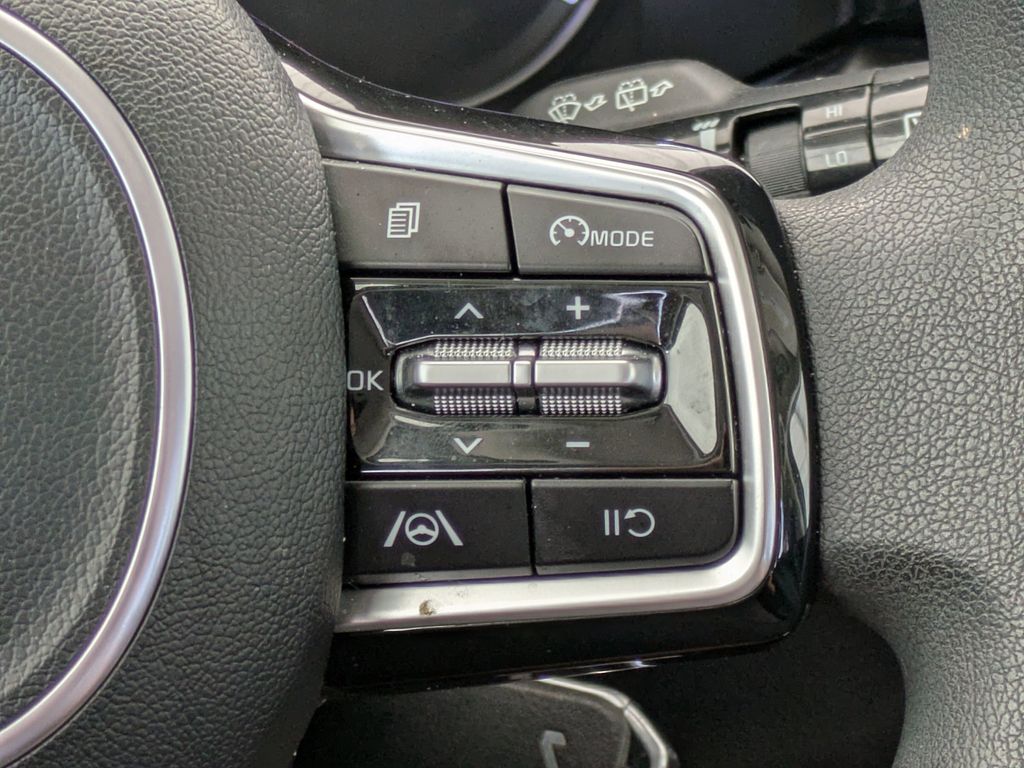 Thumbnail: 2023 Kia Sorento - 36