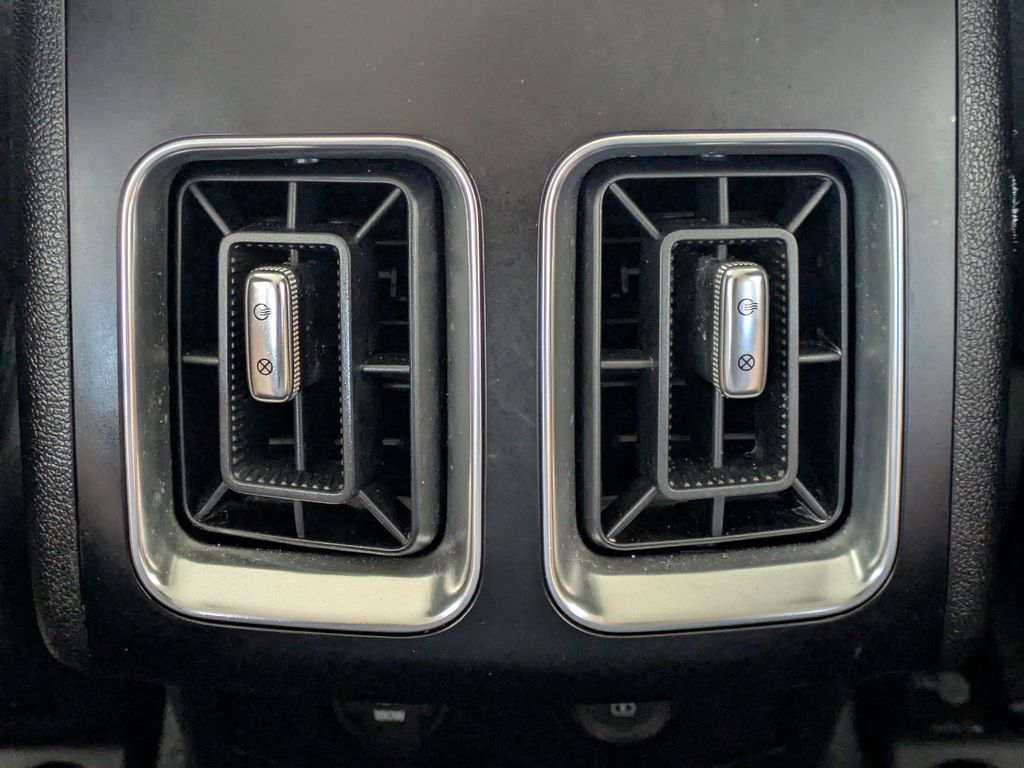 Thumbnail: 2023 Kia Sorento - 15
