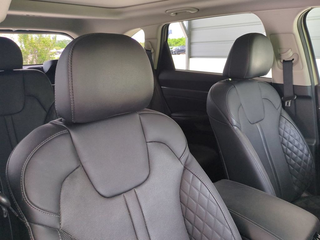 Thumbnail: 2021 Kia Sorento - 10