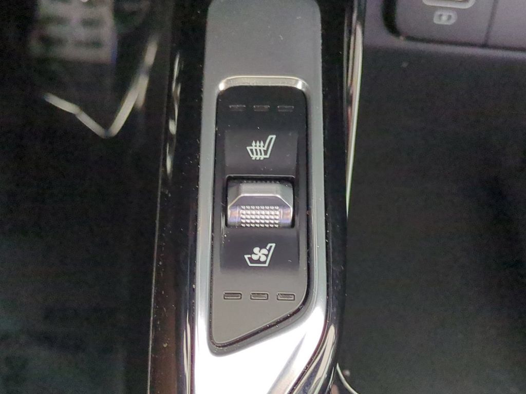 Thumbnail: 2021 Kia Sorento - 31