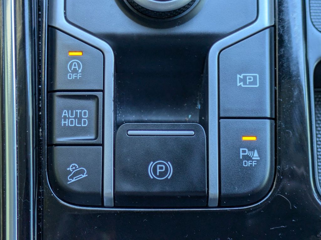 Thumbnail: 2023 Kia Sorento - 37