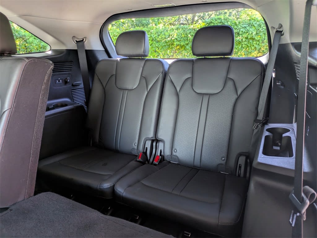 Thumbnail: 2023 Kia Sorento - 12