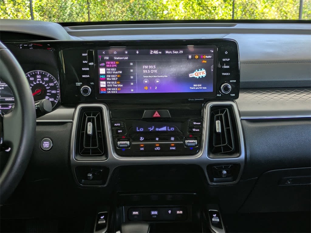 Thumbnail: 2023 Kia Sorento - 13