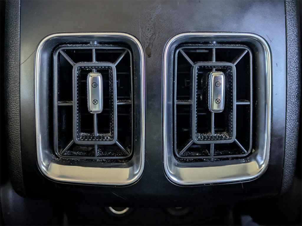 Thumbnail: 2023 Kia Sorento - 14