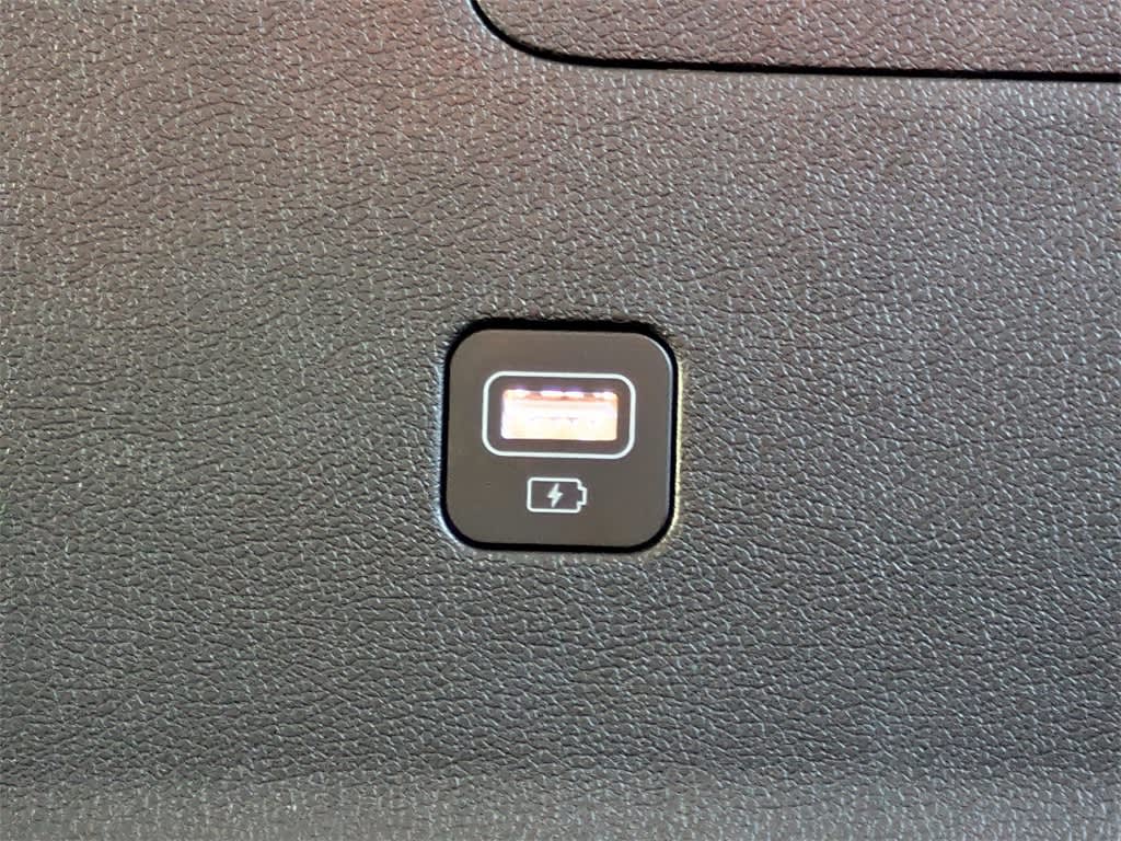 Thumbnail: 2023 Kia Sorento - 17