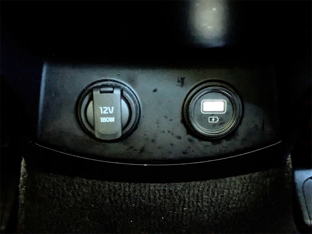 Thumbnail: 2023 Kia Sorento - 23