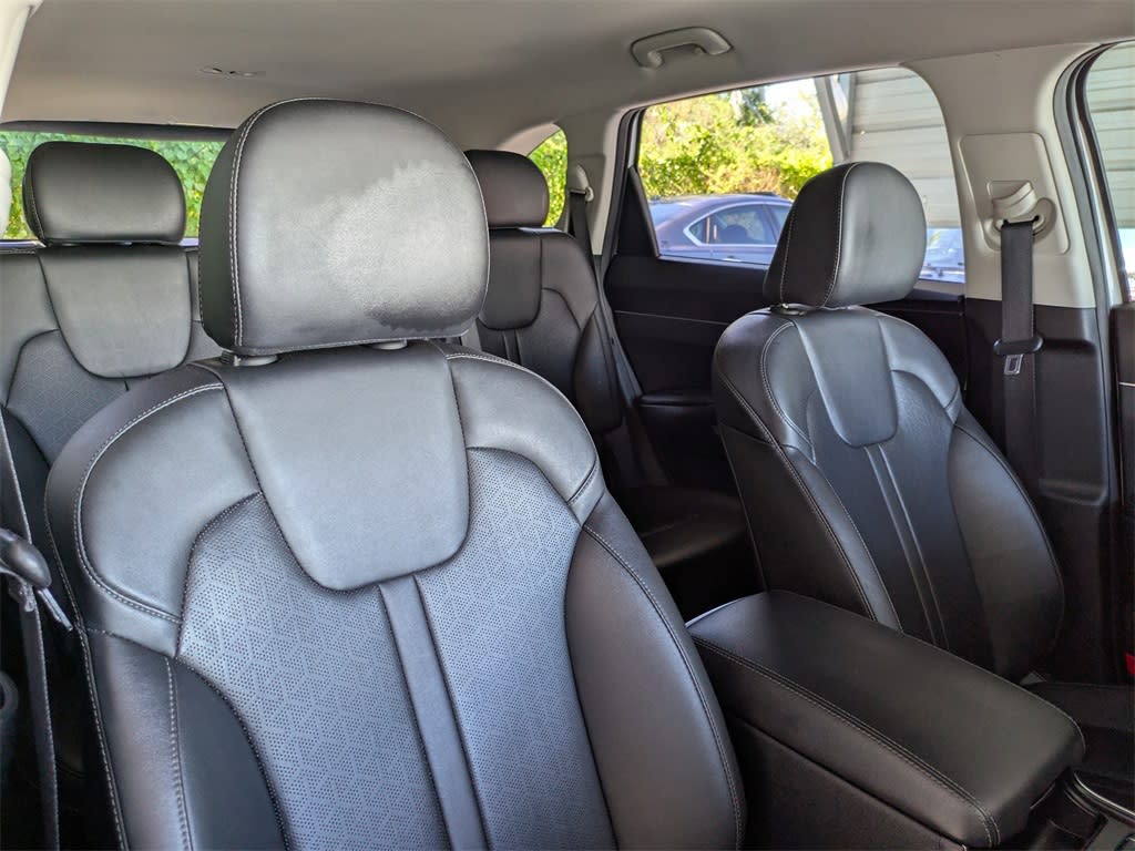 Thumbnail: 2023 Kia Sorento - 10