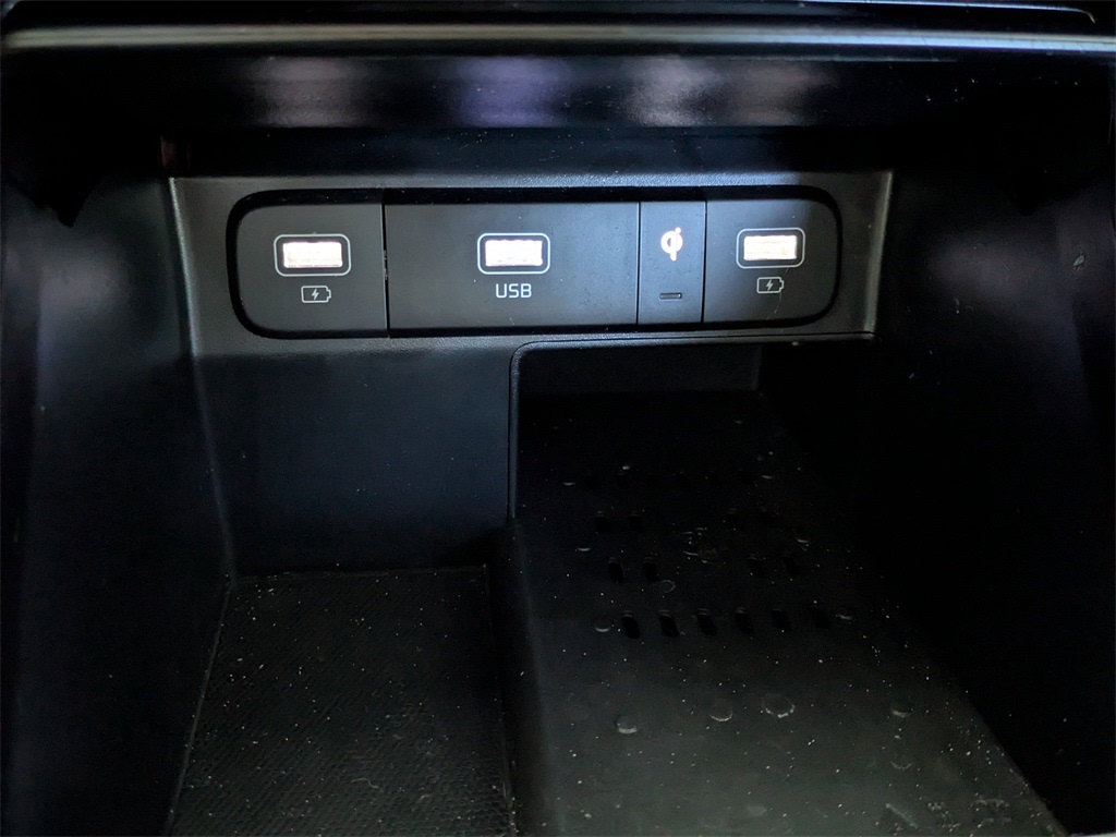 Thumbnail: 2023 Kia Sorento - 30