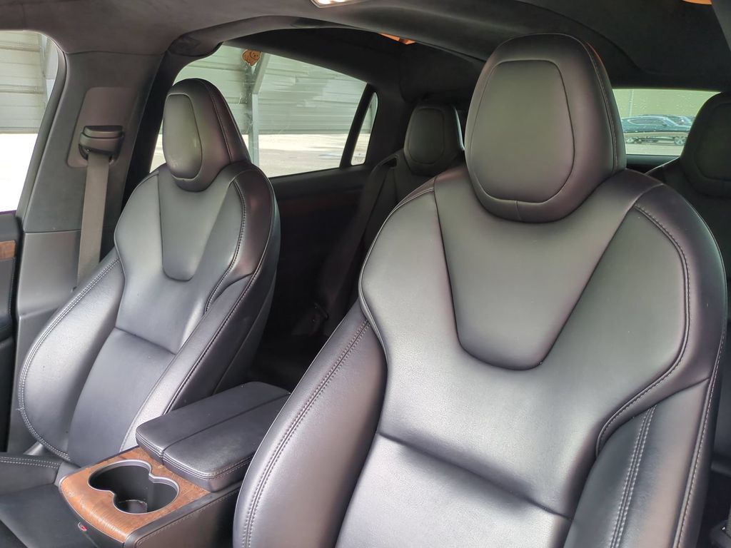 Thumbnail: 2020 Tesla Model X - 11