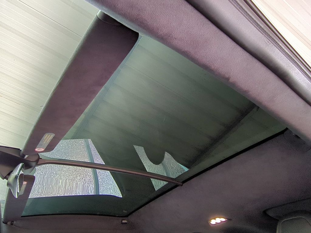 Thumbnail: 2020 Tesla Model X - 25