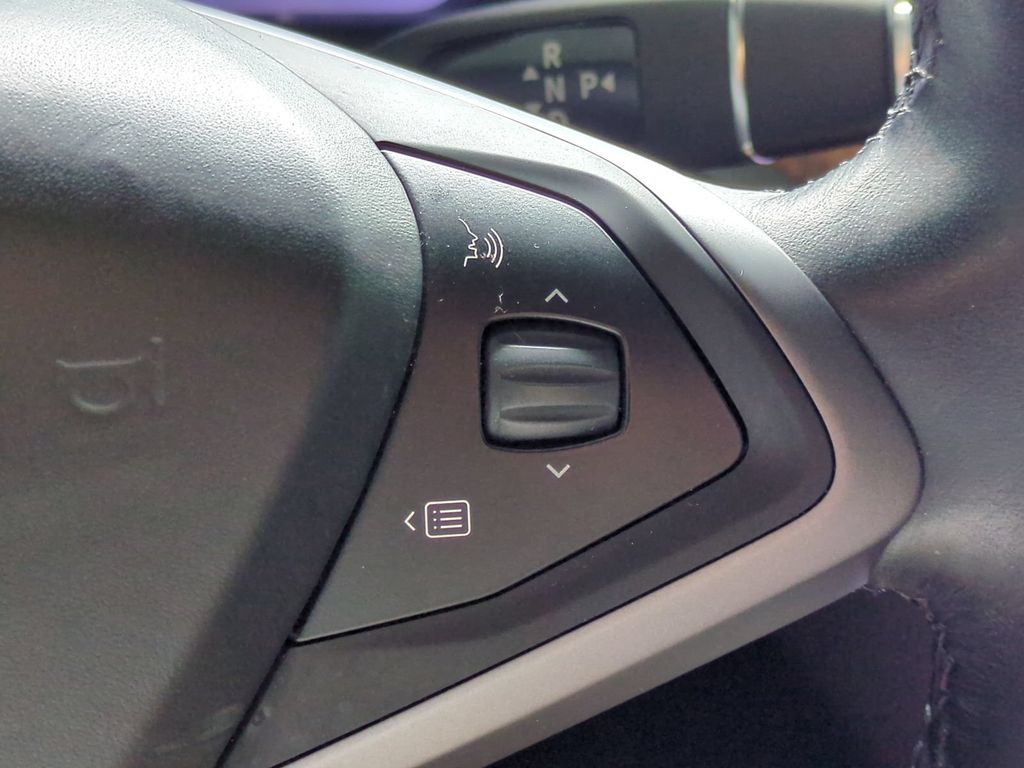 Thumbnail: 2020 Tesla Model X - 29