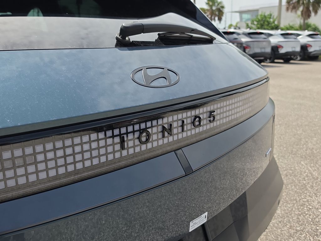 Thumbnail: 2026 Hyundai Ioniq 5 - 22