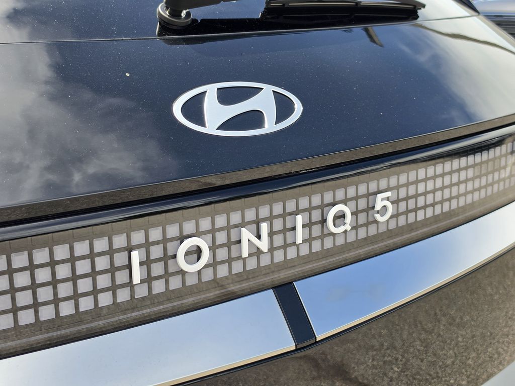 Thumbnail: 2026 Hyundai Ioniq 5 - 22