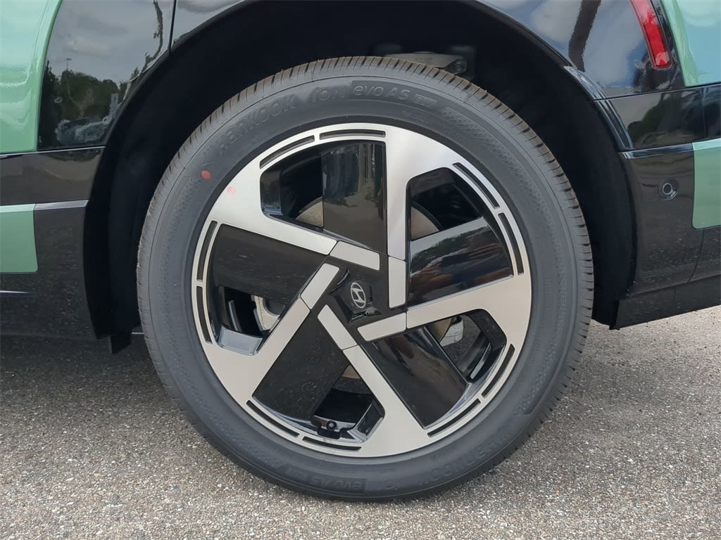 Thumbnail: 2026 Hyundai Ioniq - 8