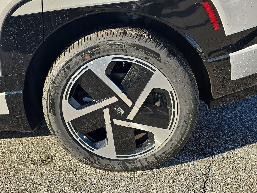 Thumbnail: 2026 Hyundai Ioniq - 8