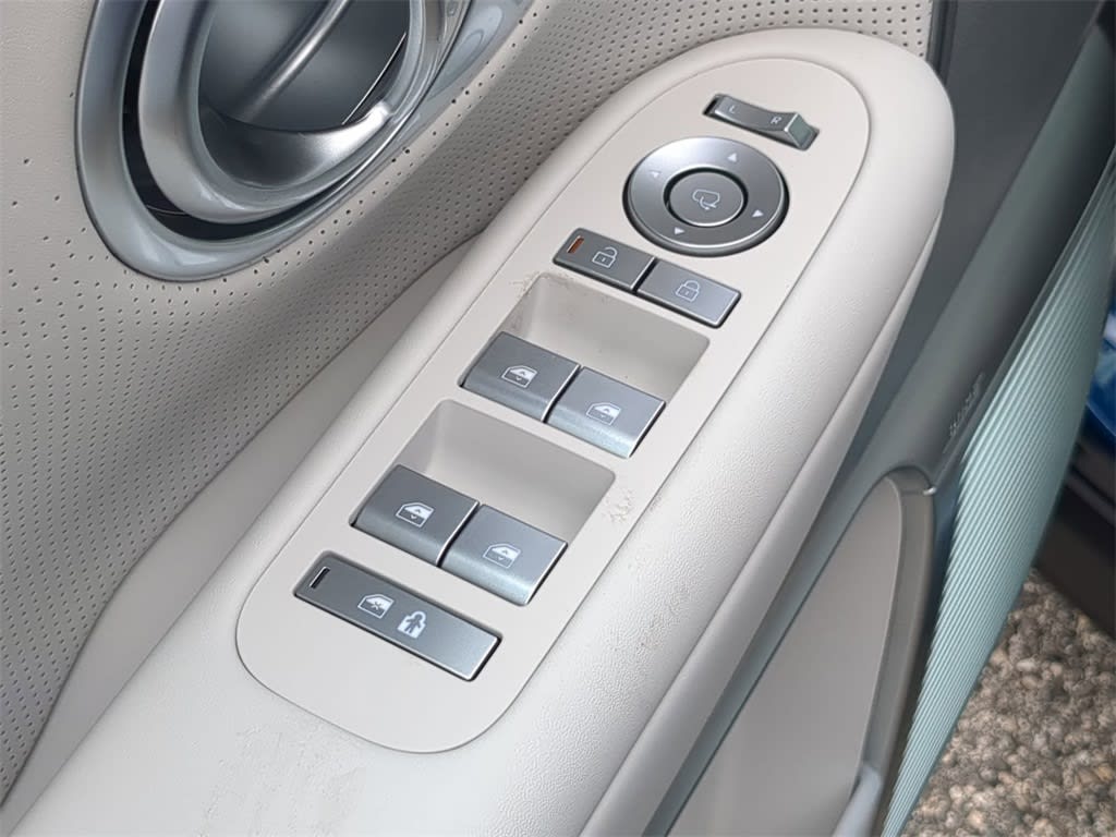 Thumbnail: 2026 Hyundai Ioniq - 22