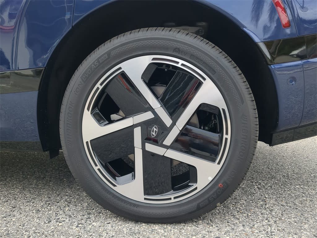 Thumbnail: 2026 Hyundai Ioniq - 8