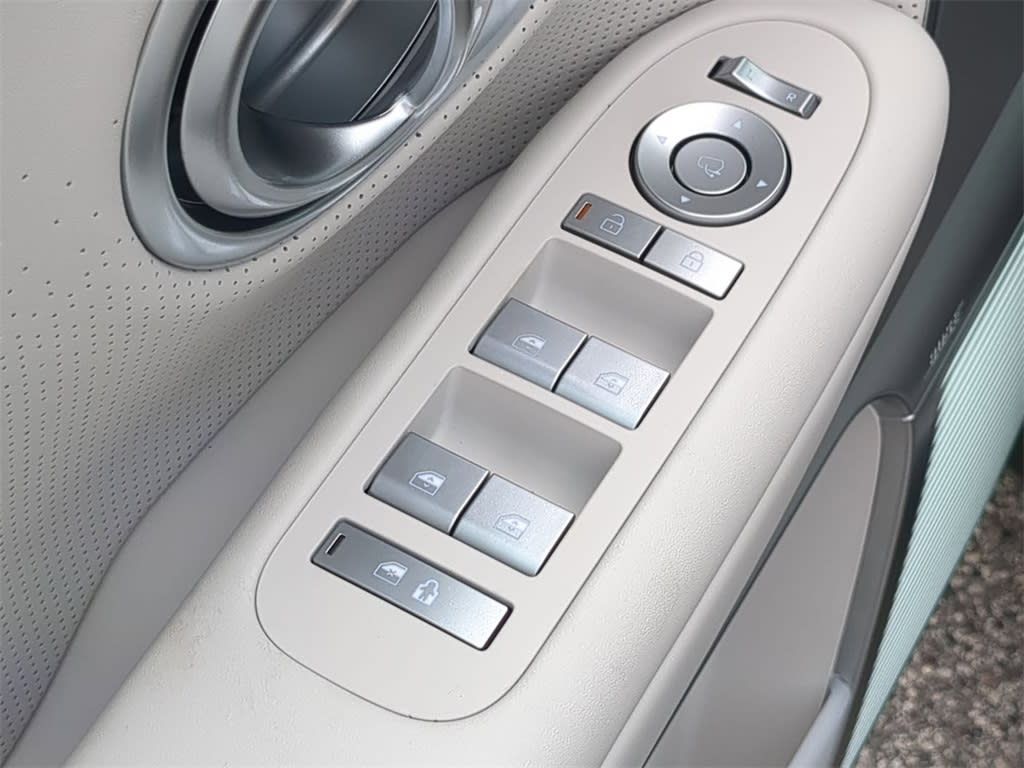 Thumbnail: 2026 Hyundai Ioniq - 22