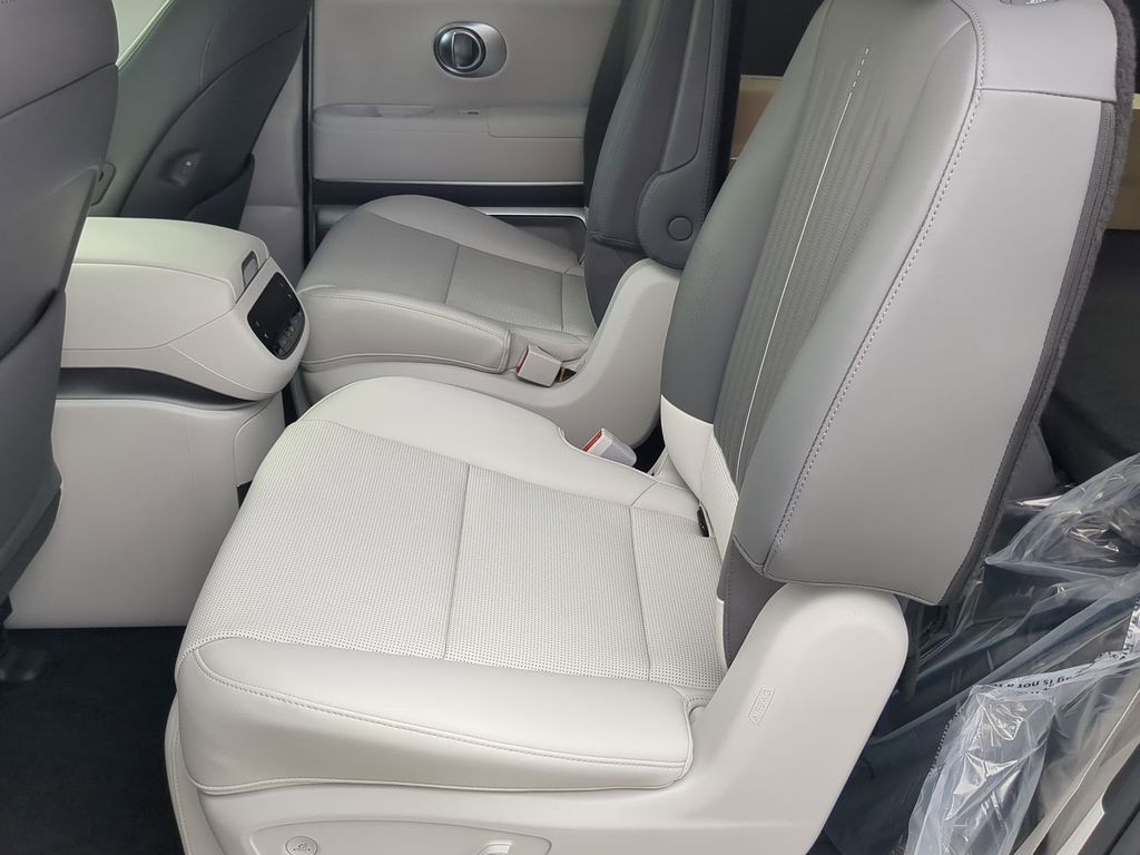 Thumbnail: 2026 Hyundai Ioniq - 24