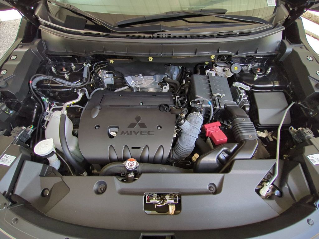 Thumbnail: 2024 Mitsubishi Outlander Sport - 9