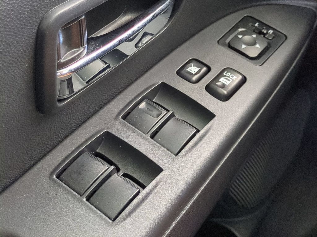 Thumbnail: 2024 Mitsubishi Outlander Sport - 26