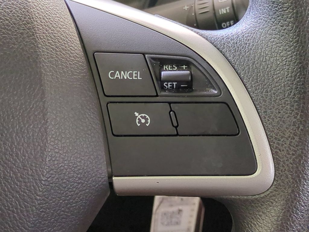 Thumbnail: 2024 Mitsubishi Outlander Sport - 28