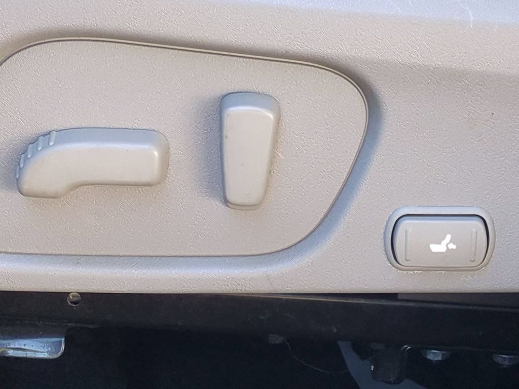 Thumbnail: 2016 Subaru Forester - 23