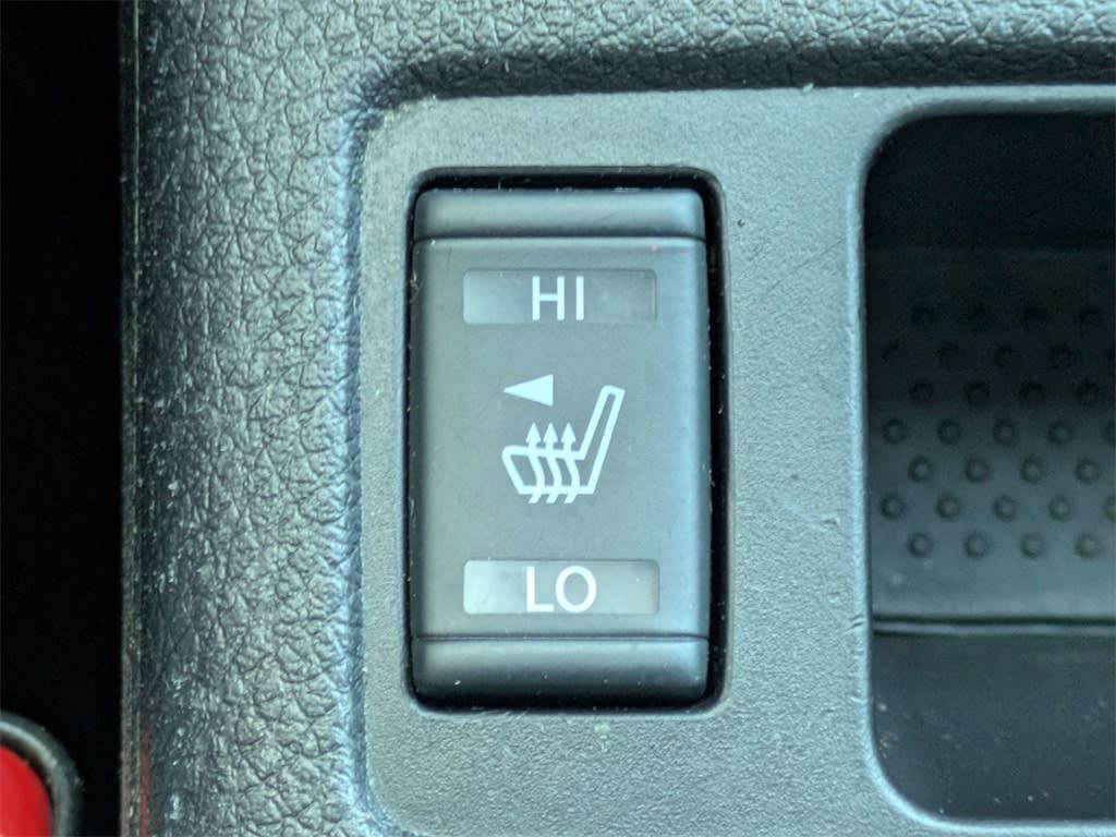 Thumbnail: 2019 Nissan Rogue Sport - 19