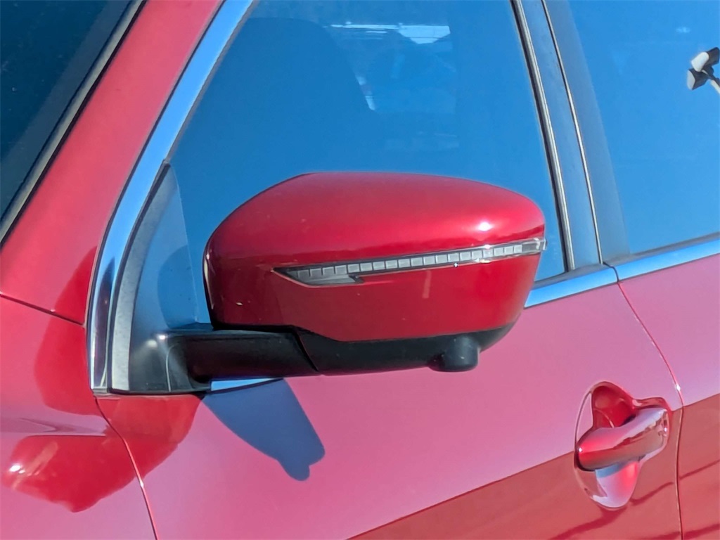 Thumbnail: 2019 Nissan Rogue Sport - 21