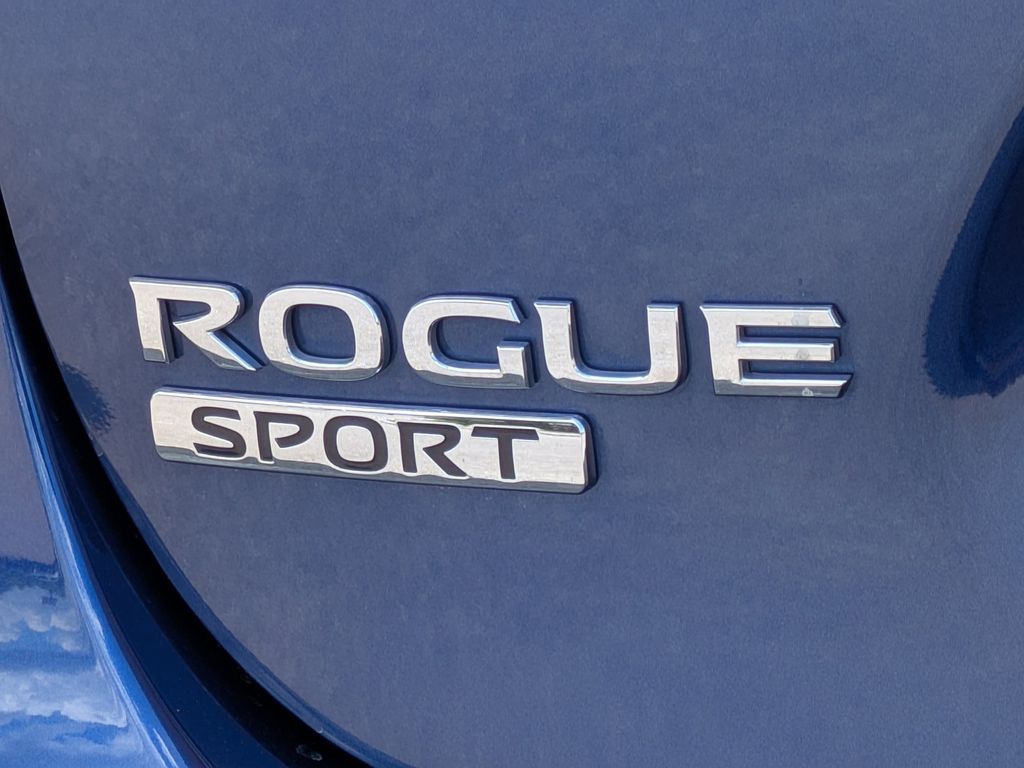 Thumbnail: 2020 Nissan Rogue Sport - 7