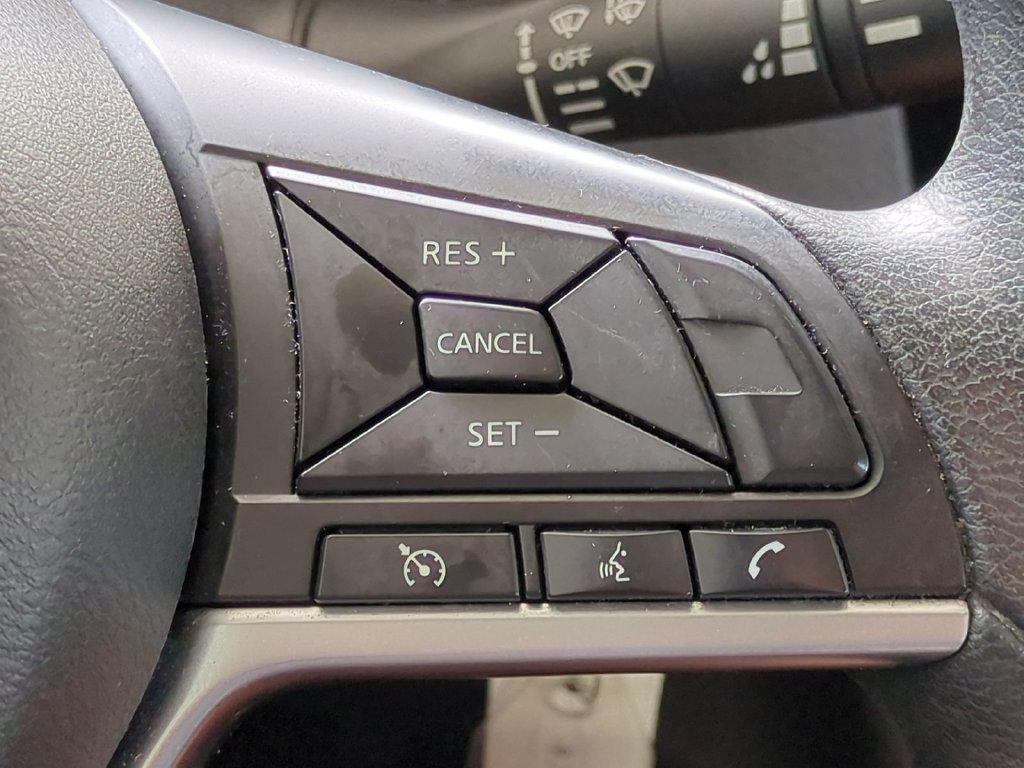 Thumbnail: 2020 Nissan Rogue Sport - 27