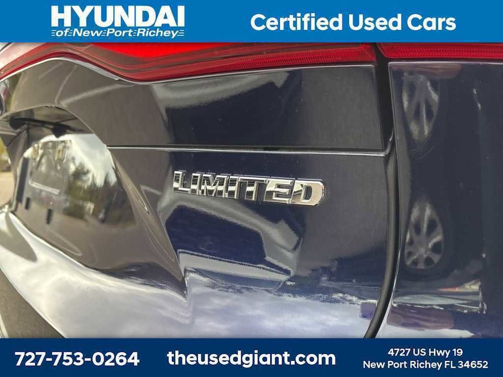 Thumbnail: 2024 Toyota Venza - 4