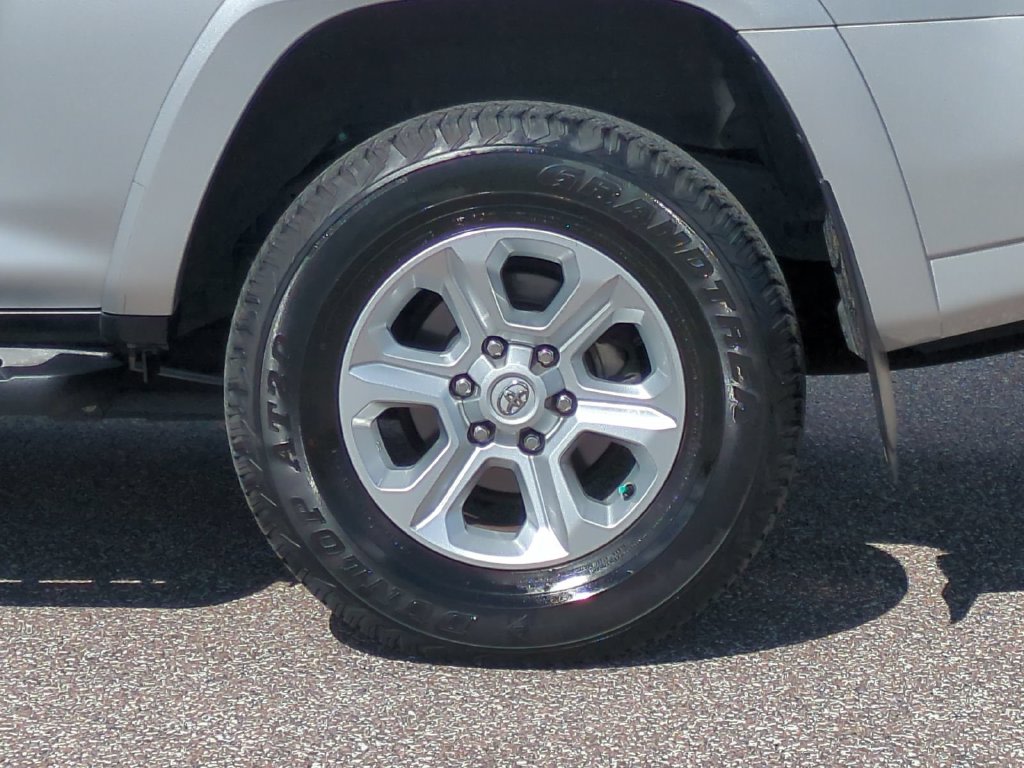 Thumbnail: 2024 Toyota 4Runner - 8