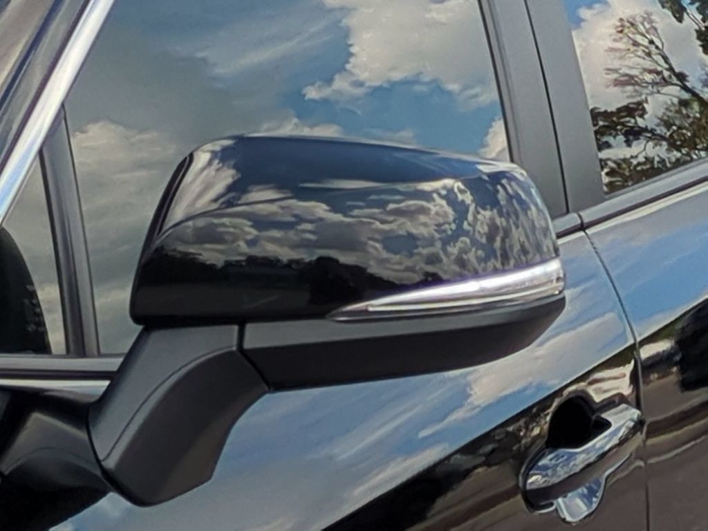Thumbnail: 2023 Toyota RAV4 - 20