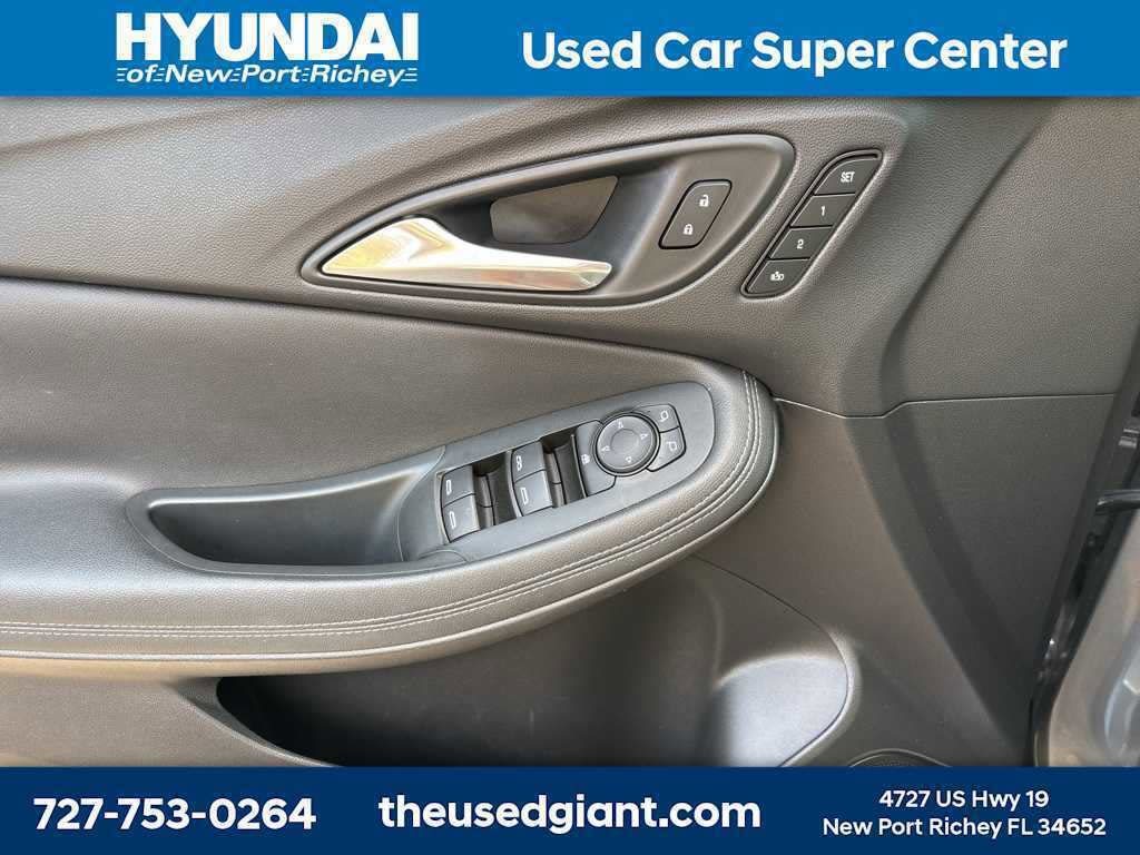 Thumbnail: 2020 Buick Encore GX - 12