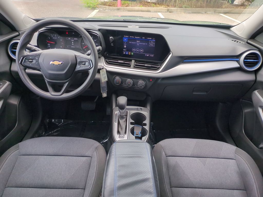 Thumbnail: 2024 Chevrolet Trax - 2