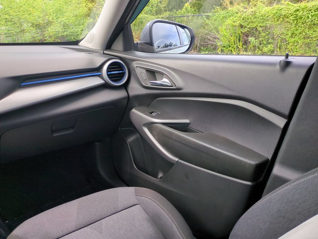 Thumbnail: 2024 Chevrolet Trax - 23